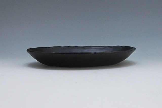 ありそうでない黒い楕円皿【黒マットベーカー皿】 | 和食器と庖丁 