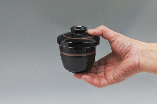 和食器　合羽橋まえ田　一人用サイズの茶碗蒸し　黒茶ライン蒸し碗