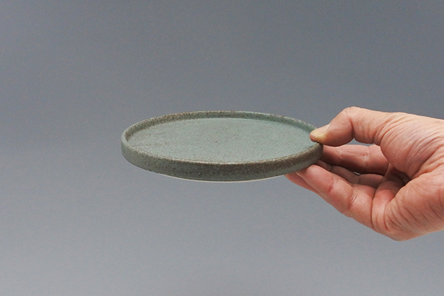 和食器　かっぱ橋　まえ田　【美濃焼】グレー１５cm丸皿
