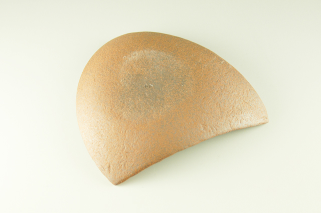 焼締め三角中皿