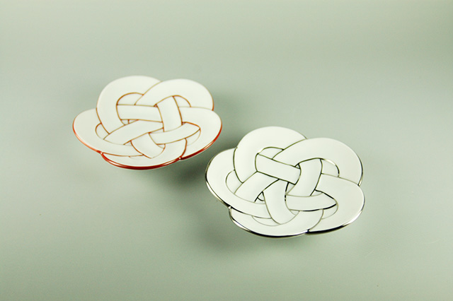 有田焼 田清窯 大中小3枚セット プラチナ線 梅結び 銘々皿 花