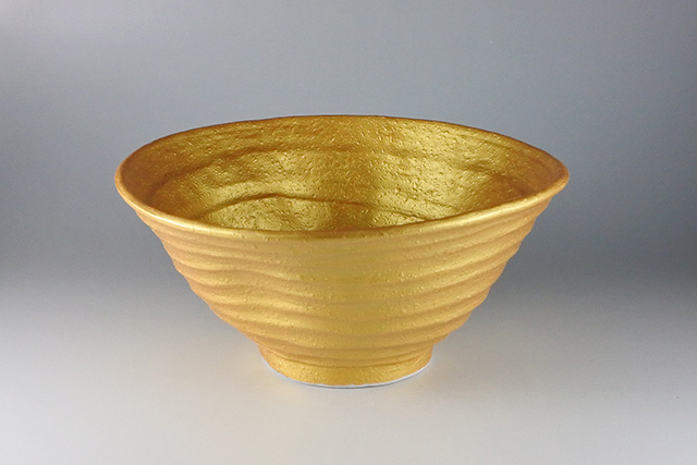 美濃焼】ゴールド釉変形7．0丼 21cm×20．5cm×高さ9．8cm
