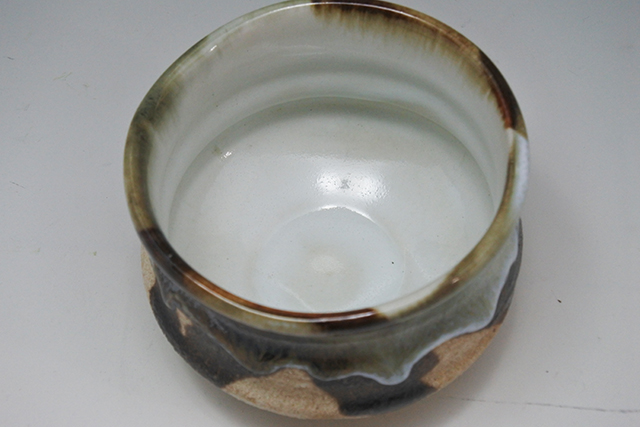 美濃焼】伊賀黒織部抹茶茶碗 直径12.3cm×高さ8cm 美濃焼】伊賀黒織部抹茶茶碗 直径12.3cm×高さ8cm