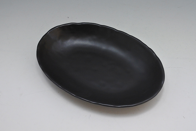 黒　楕円皿