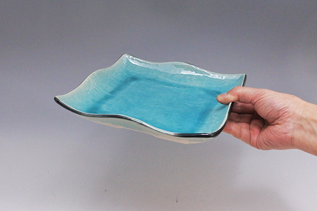 美濃焼】スカイブルー正角皿 大 23．5cm×高さ4．5cm