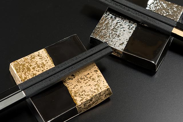 金銀市松箸置き大